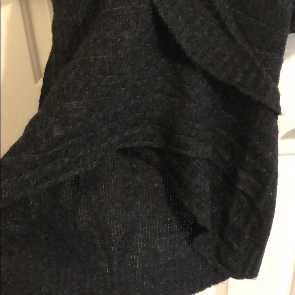 Short sleeved hi-lo sweater - Picture 2 of 3